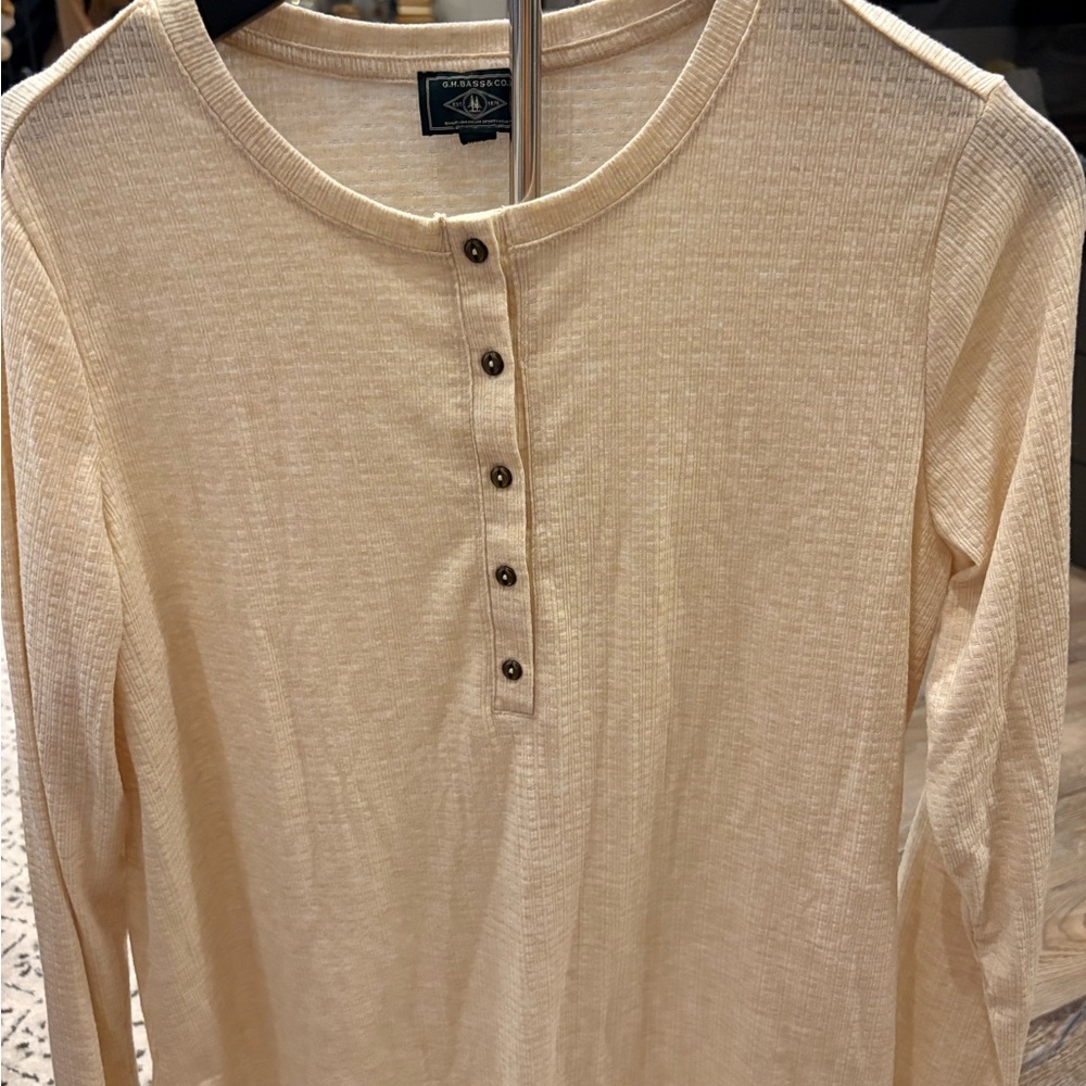 G.H. Bass & Co. Cream Long Sleeve Henley